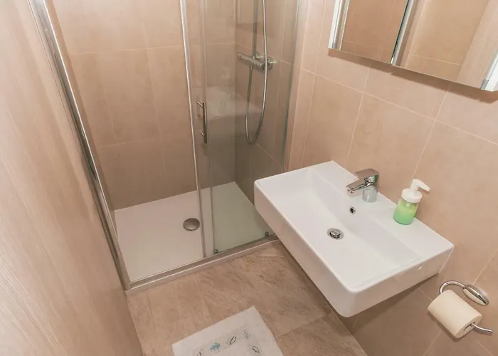 Chiara Opatija Ичичи